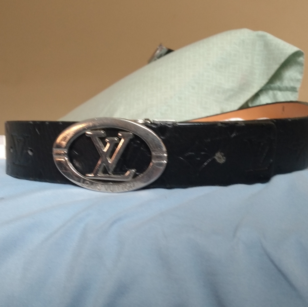 Louis Vuitton belt black